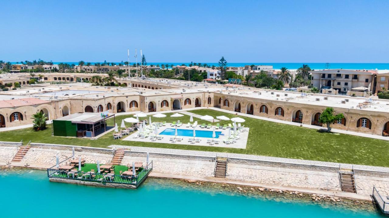 Golden Lake Marina Hotel Ел Аламейн Екстериор снимка