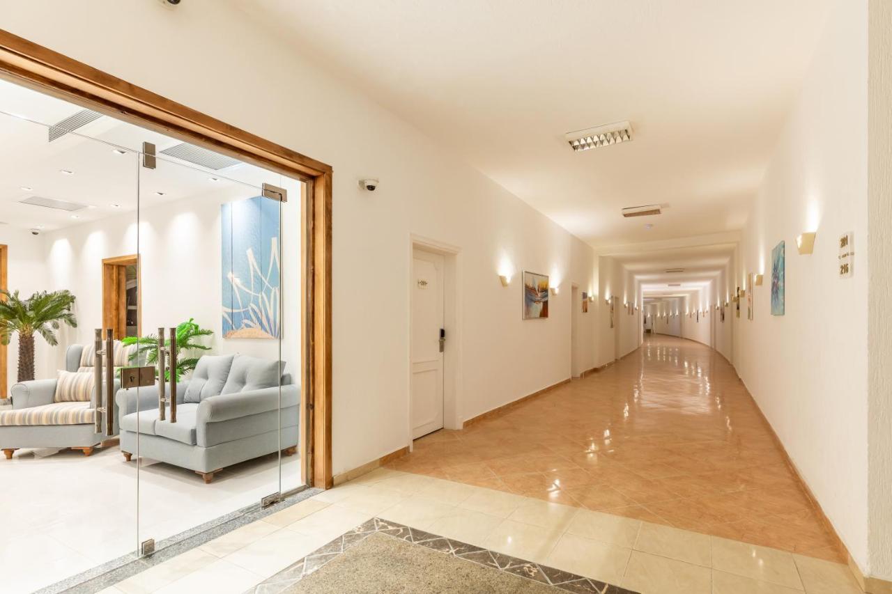 Golden Lake Marina Hotel Ел Аламейн Екстериор снимка