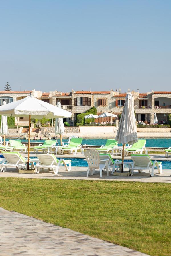 Golden Lake Marina Hotel Ел Аламейн Екстериор снимка