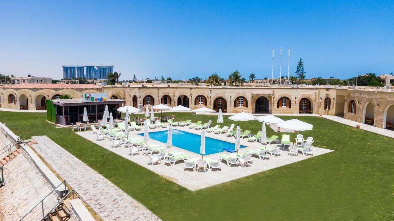 Golden Lake Marina Hotel Ел Аламейн Екстериор снимка