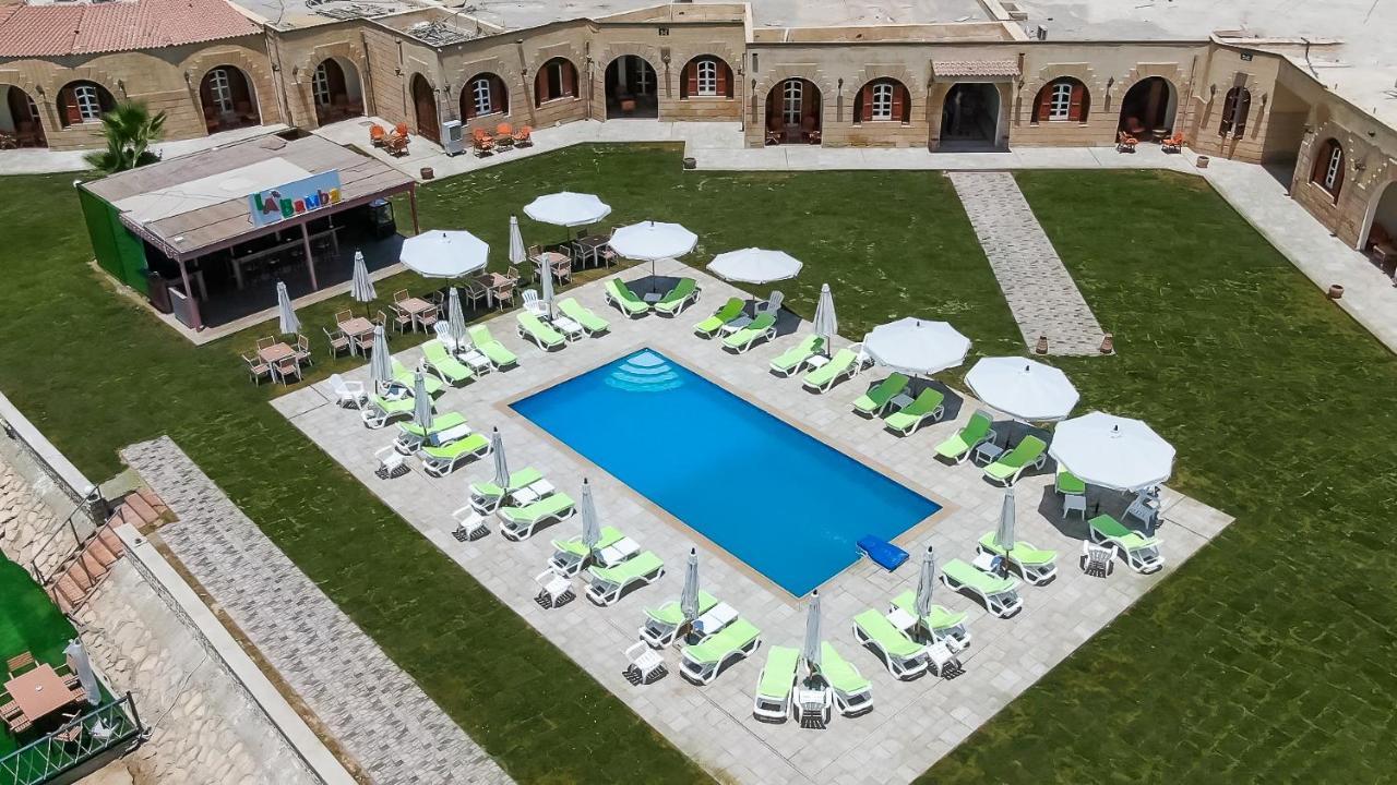 Golden Lake Marina Hotel Ел Аламейн Екстериор снимка