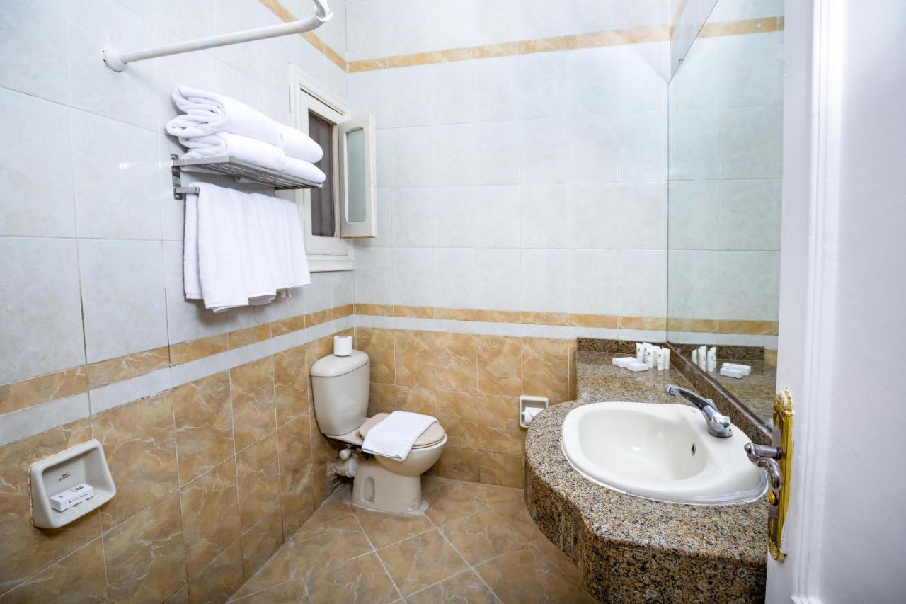 Golden Lake Marina Hotel Ел Аламейн Екстериор снимка