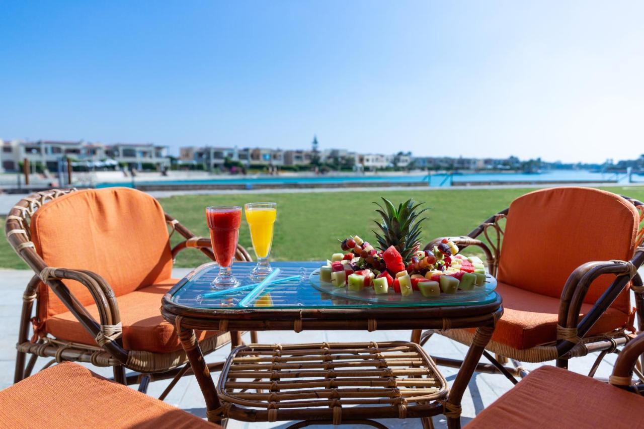 Golden Lake Marina Hotel Ел Аламейн Екстериор снимка